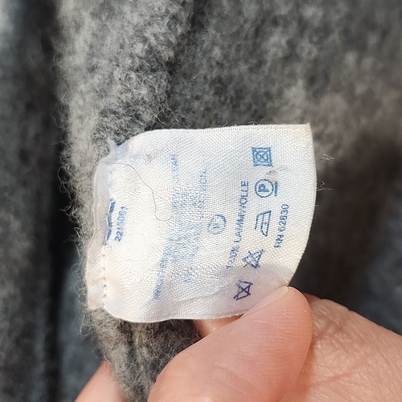 Lands End womens 100% Grey, button up Wool sweater cardigan size XL - Picture 3 of 7